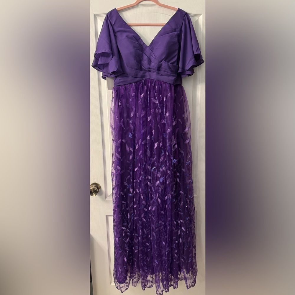 Witness of Love Elegant Purple Evening Gown with Built in Padding